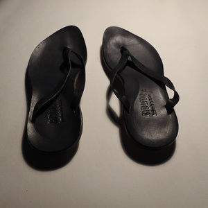 cydwoq black leather sandal size 39